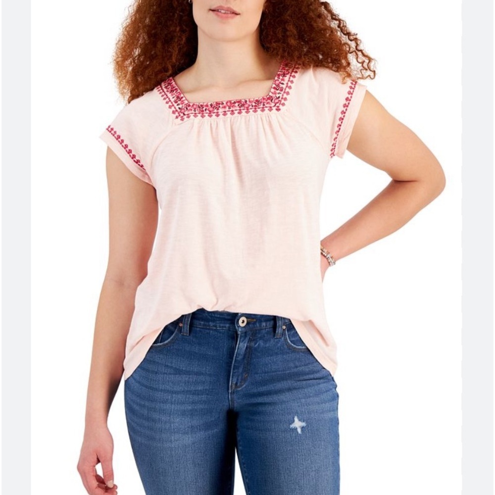 50% off w❤️ Macys NWOT Style & Co pink embroidered top Small